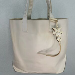 Frye Amy Leather Tote in White – NWT